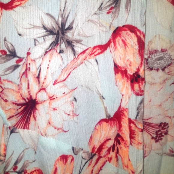 🆕️(M)🌼🔥Mystree🔥🌼 100% Rayon Kimono White w Dipped Floral Flowy Short Sleeve - Picture 6 of 8